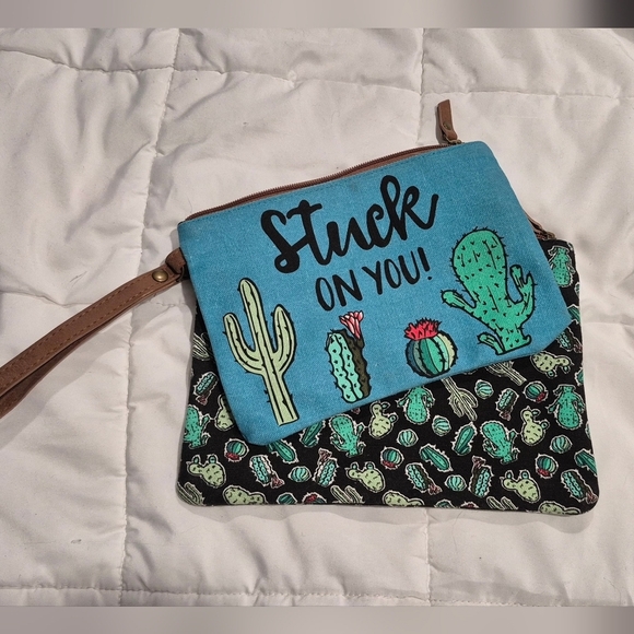 Handbags - Cactus Print Clutch Set